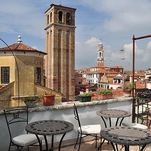  Couette-café La Terrazza Dei Miracoli Italie